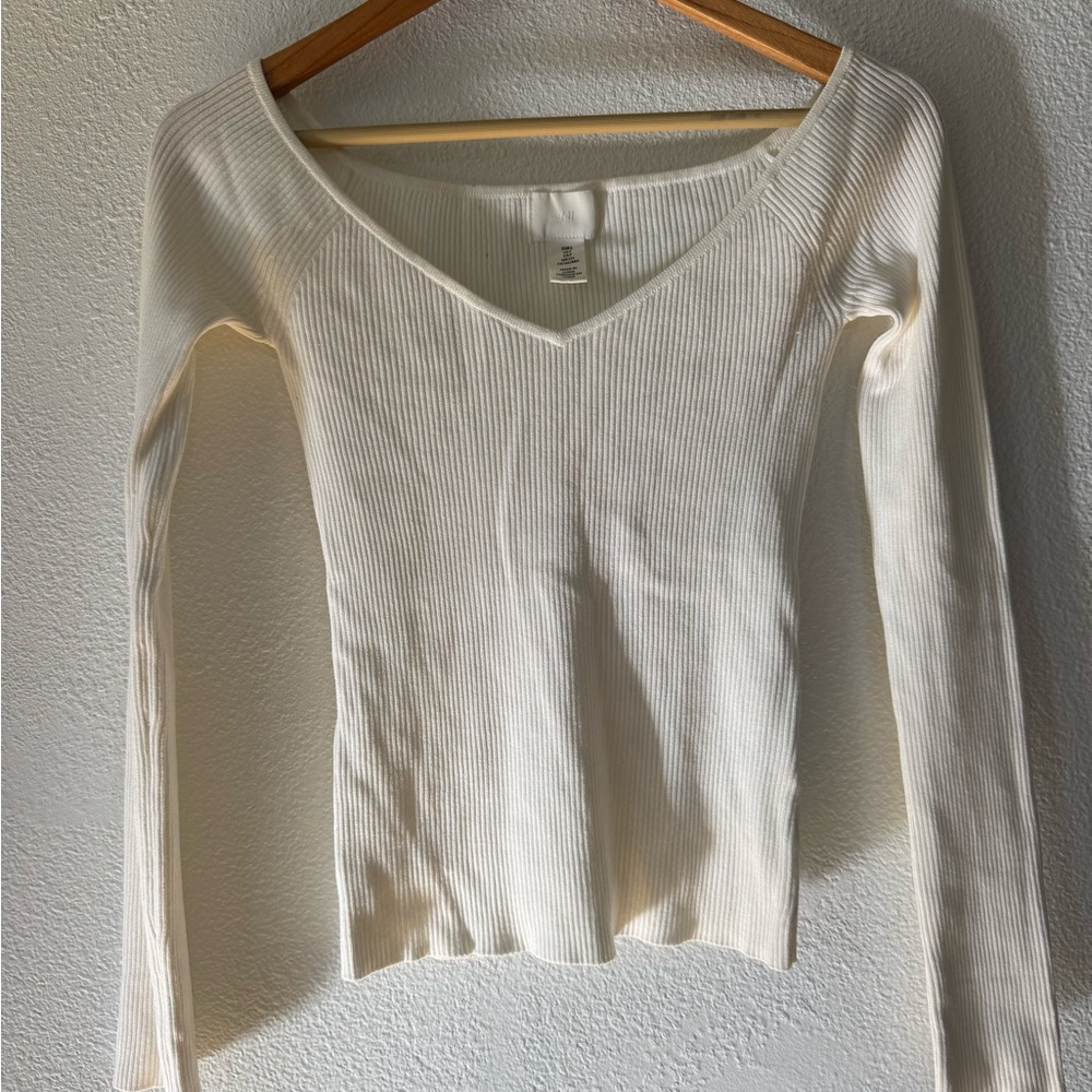 Off the shoulder ribbed long sleeve